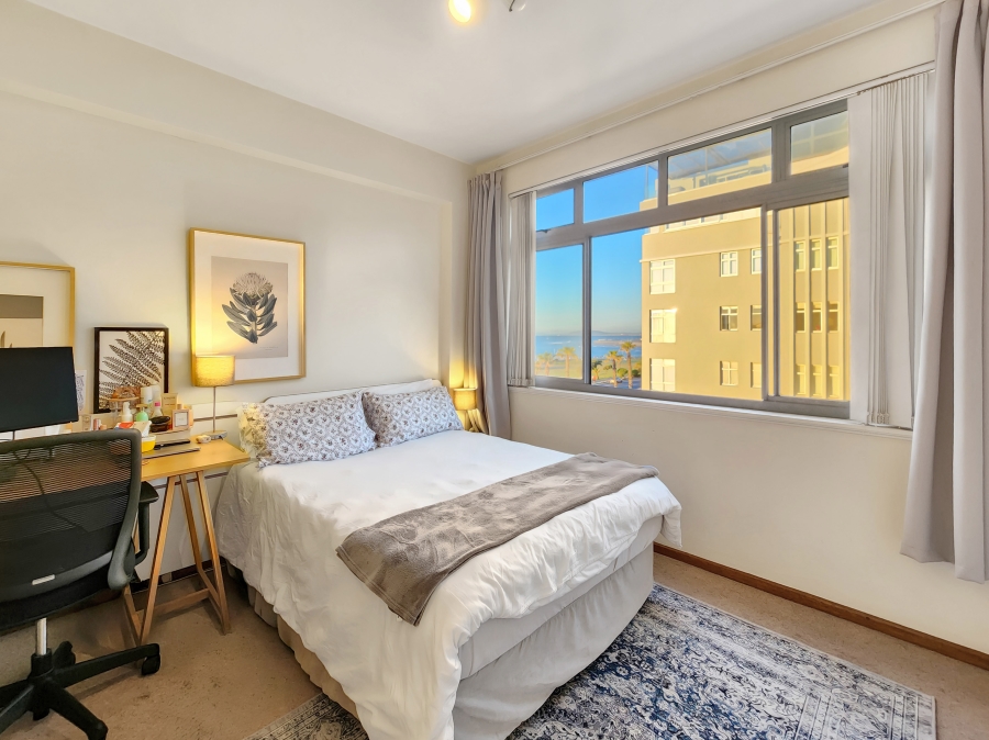 3 Bedroom Property for Sale in Sea Point Western Cape